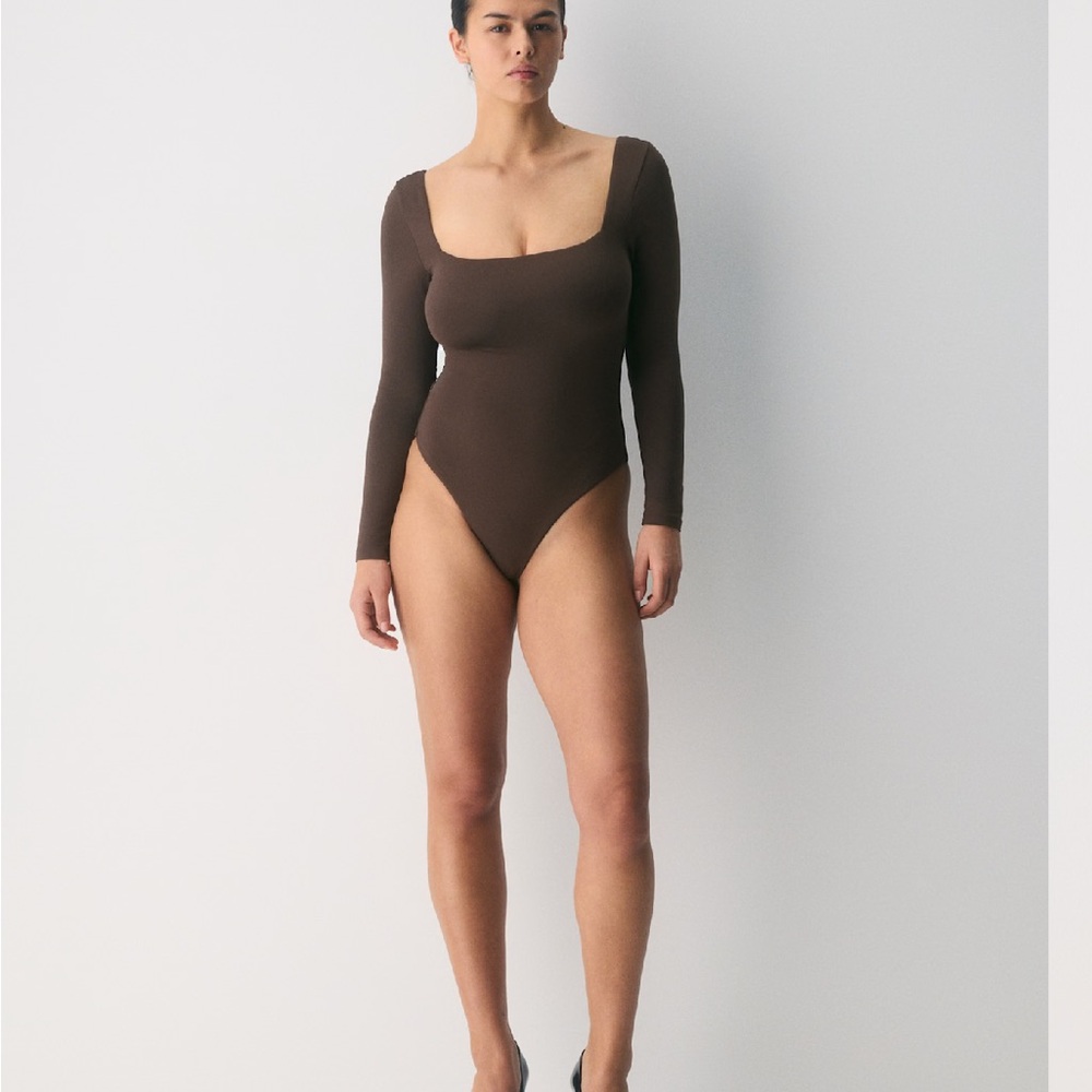 Aritiza Bodysuit